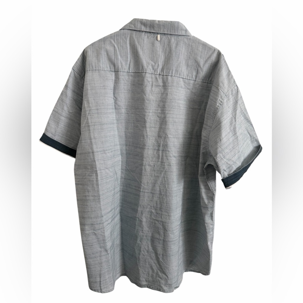 Men's Gray Short Sleeve Button Up Shirt - Picture 2 of 5